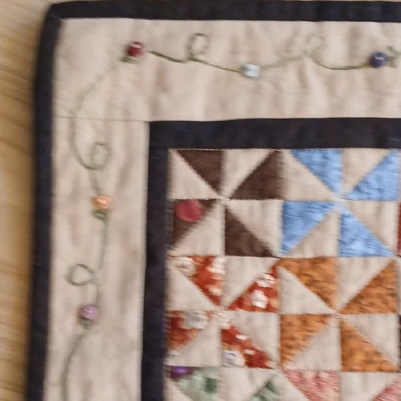 Small Pinwheel Garden Handmade Quilted Wall Hanging 10.25" x 12" - Picture 5 of 13